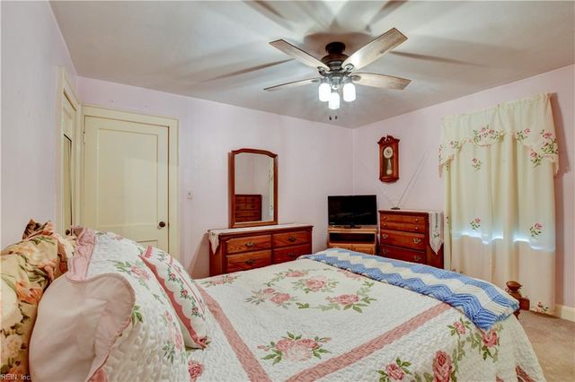 3904 Wyatt DR, Portsmouth, VA 23703