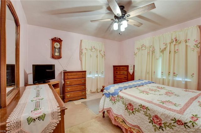 3904 Wyatt DR, Portsmouth, VA 23703