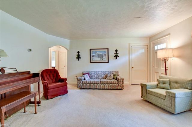 3904 Wyatt DR, Portsmouth, VA 23703