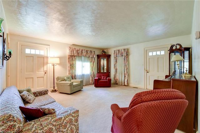 3904 Wyatt DR, Portsmouth, VA 23703