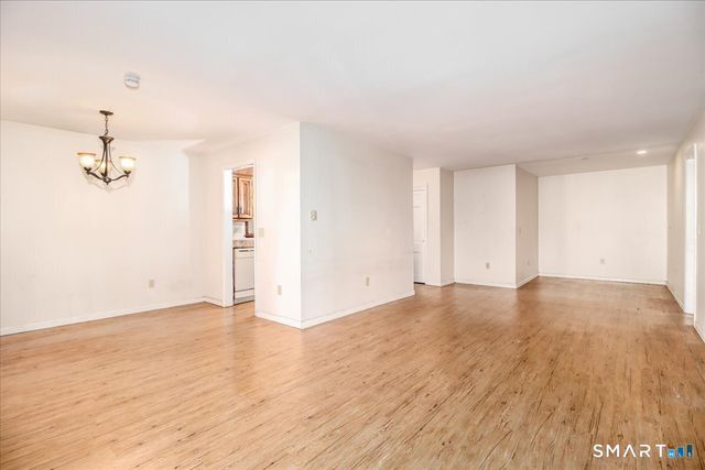 136 Deer Hill Avenue B12, Danbury, CT 06810