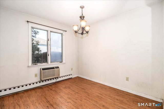 136 Deer Hill Avenue B12, Danbury, CT 06810