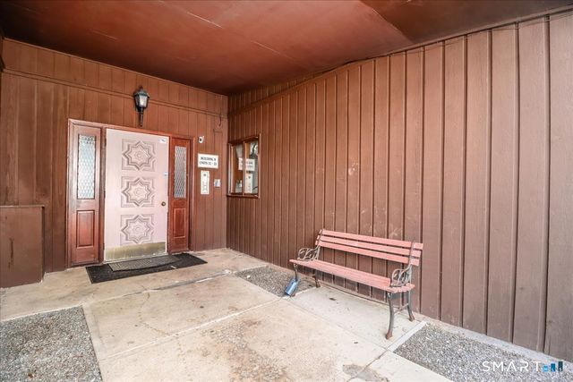 136 Deer Hill Avenue B12, Danbury, CT 06810