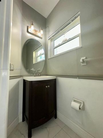 1113 NW 97th Dr, Coral Springs, FL 33071
