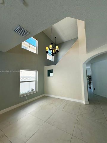 1113 NW 97th Dr, Coral Springs, FL 33071