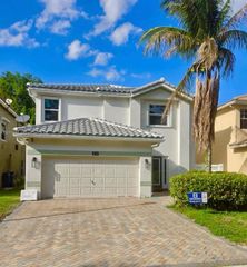 1113 NW 97th Dr, Coral Springs, FL 33071