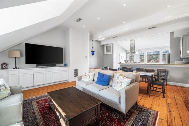 59 Rutland St 3, Boston, MA 02118