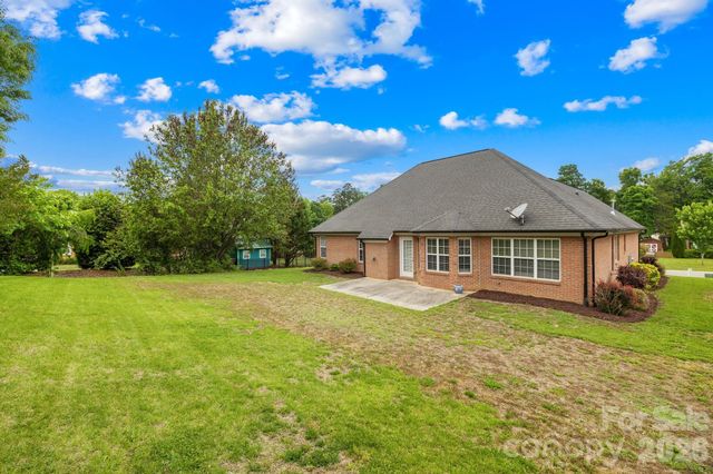 328 River Birch Circle, Mooresville, NC 28115
