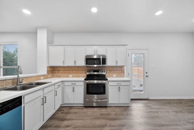 1060 Westbrook Court, Grand Prairie, TX 75052
