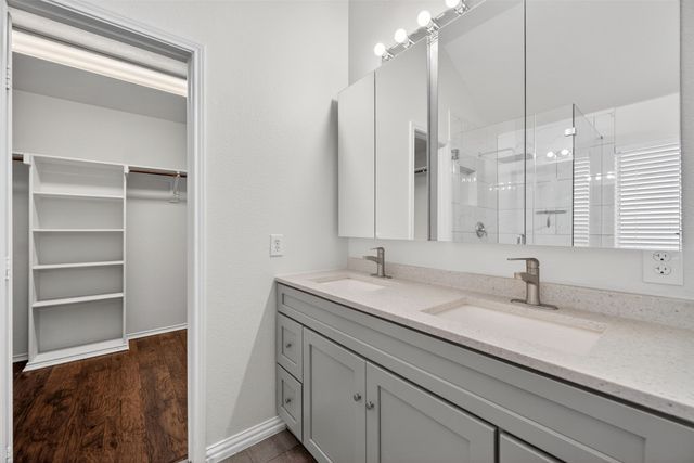 1060 Westbrook Court, Grand Prairie, TX 75052