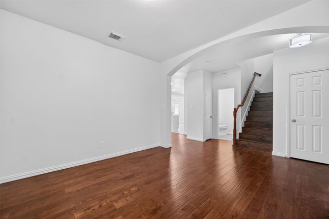 1060 Westbrook Court, Grand Prairie, TX 75052