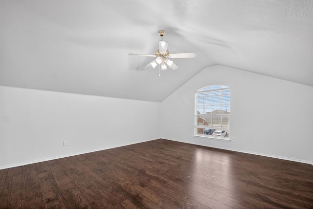 1060 Westbrook Court, Grand Prairie, TX 75052