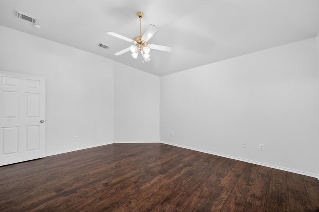 1060 Westbrook Court, Grand Prairie, TX 75052