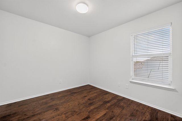 1060 Westbrook Court, Grand Prairie, TX 75052