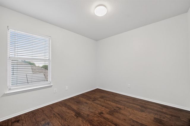 1060 Westbrook Court, Grand Prairie, TX 75052