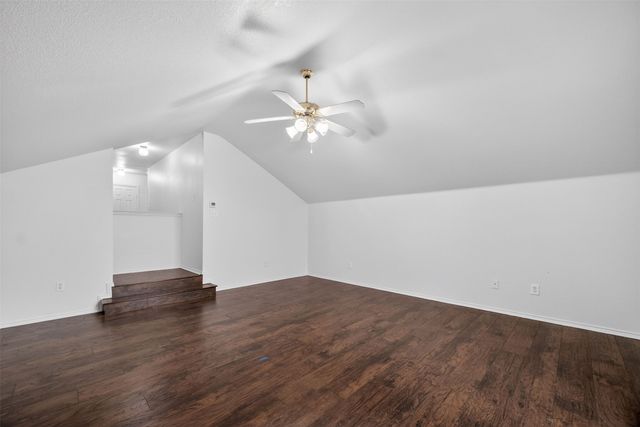 1060 Westbrook Court, Grand Prairie, TX 75052