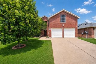 1060 Westbrook Court, Grand Prairie, TX 75052