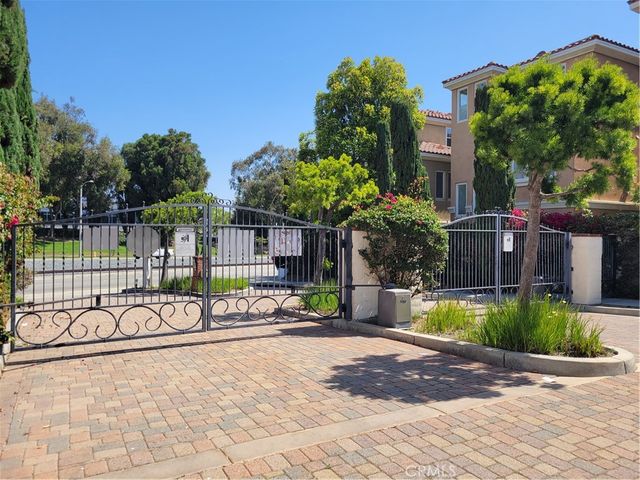 1864 Torrance, Torrance, CA 90501