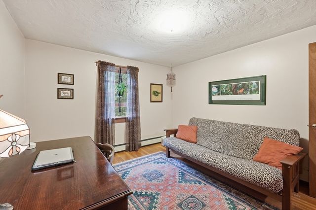 46 Prospect St, Rutland, MA 01543