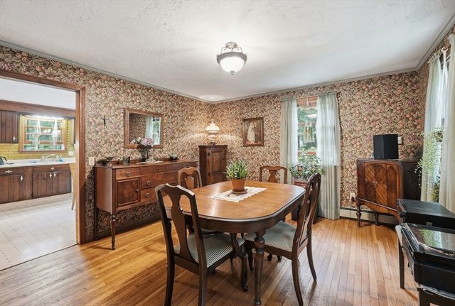 46 Prospect St, Rutland, MA 01543