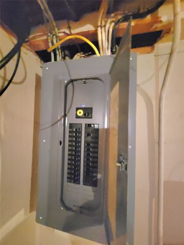 2609 FRONTENAC Drive, Erie, PA 16511