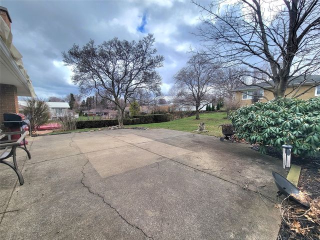 2609 FRONTENAC Drive, Erie, PA 16511