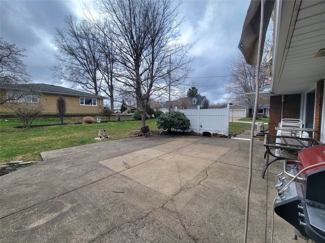 2609 FRONTENAC Drive, Erie, PA 16511