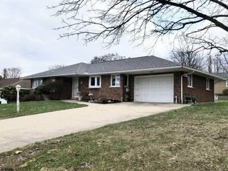 2609 FRONTENAC Drive, Erie, PA 16511