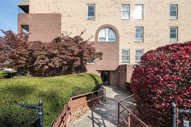 314 Riverside Avenue 304, Medford, MA 02155