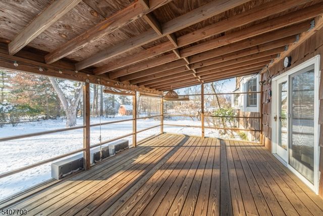 3 Maple Ct, East Hanover Twp., NJ 07936