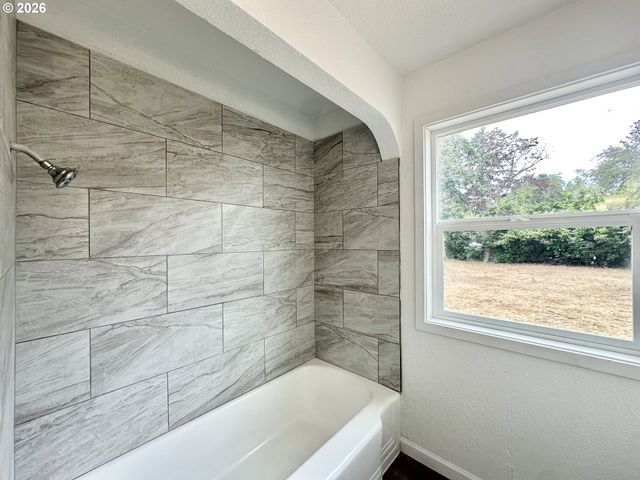 13533 Se DIVISION St, Portland, OR 97236