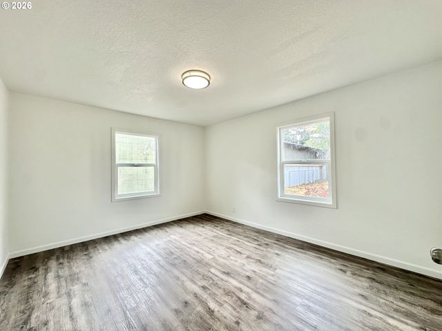 13533 Se DIVISION St, Portland, OR 97236