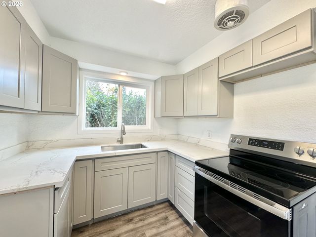 13533 Se DIVISION St, Portland, OR 97236