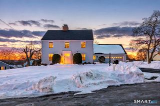 30 Windy Ridge, Trumbull, CT 06611