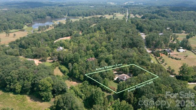 25 Towhee Trail, Tryon, NC 28782
