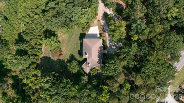 25 Towhee Trail, Tryon, NC 28782