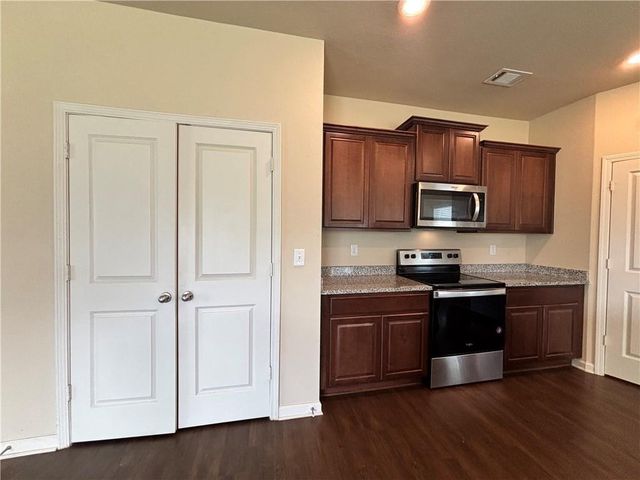 160 Innis Brook Circle, Cartersville, GA 30120