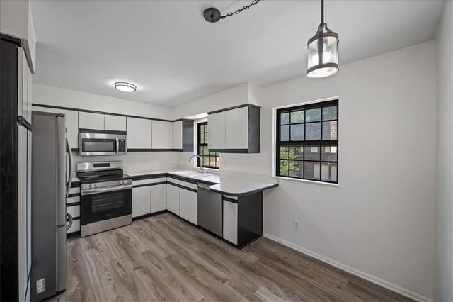 10130 Locust Street, Kansas City, MO 64131