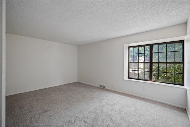 10130 Locust Street, Kansas City, MO 64131
