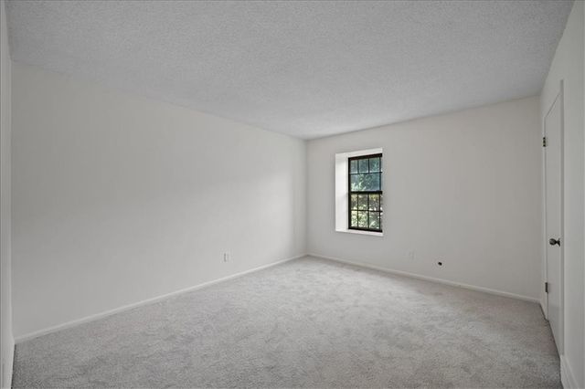 10130 Locust Street, Kansas City, MO 64131