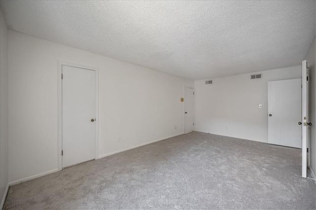 10130 Locust Street, Kansas City, MO 64131