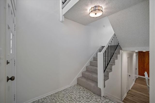10130 Locust Street, Kansas City, MO 64131