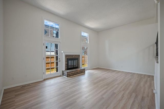 10130 Locust Street, Kansas City, MO 64131