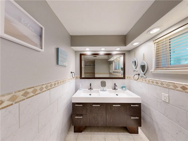 146 Rogers Circle Drive, Springdale, AR 72764