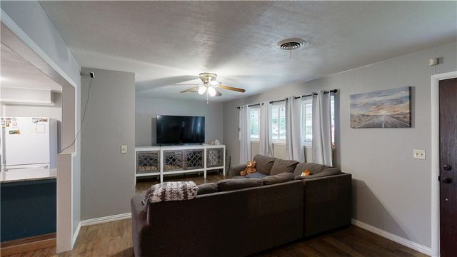 146 Rogers Circle Drive, Springdale, AR 72764