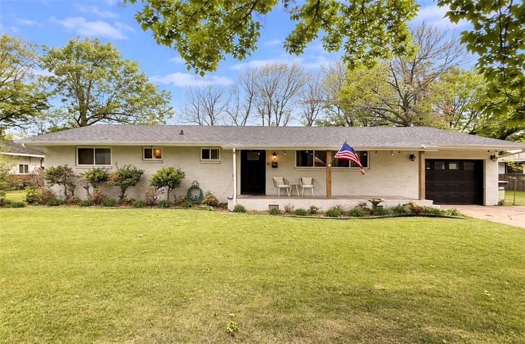146 Rogers Circle Drive, Springdale, AR 72764