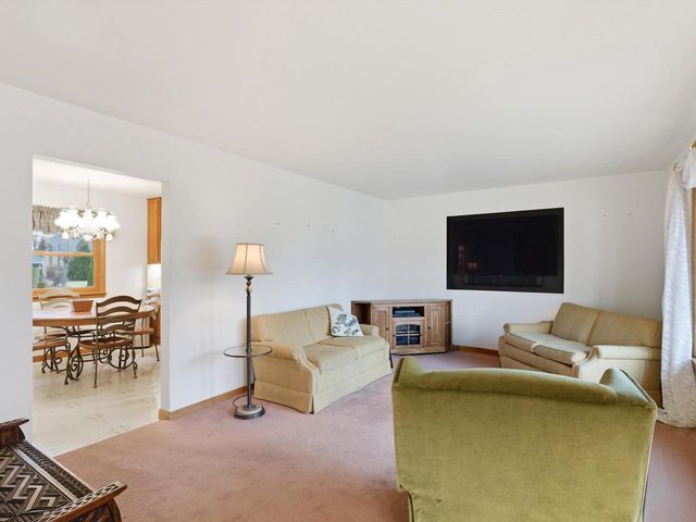 1402 N 21st STREET, Manitowoc, WI 54220