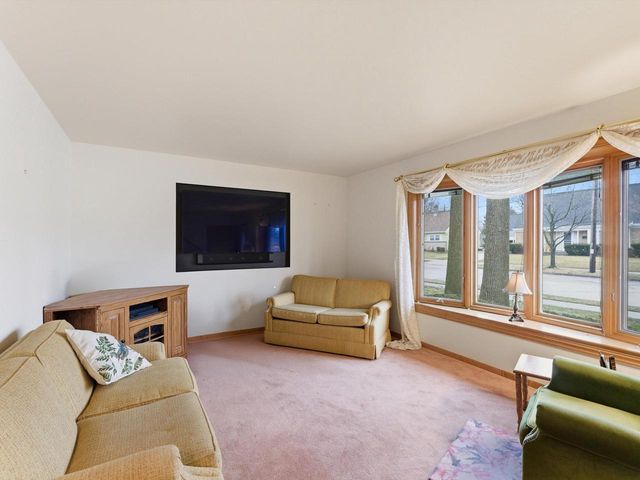 1402 N 21st STREET, Manitowoc, WI 54220