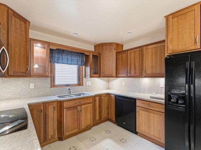 1402 N 21st STREET, Manitowoc, WI 54220