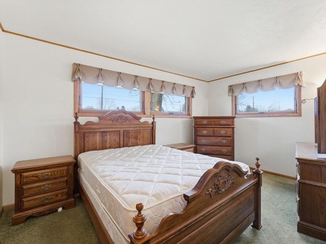 1402 N 21st STREET, Manitowoc, WI 54220